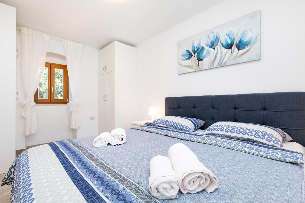 Vacation House Orange Veli Lošinj Exterior foto