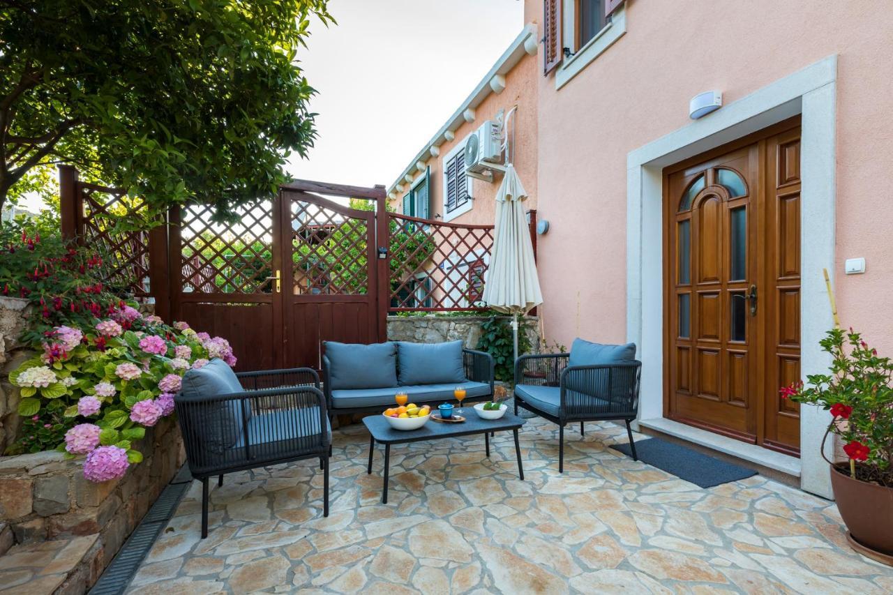 Vacation House Orange Veli Lošinj Exterior foto