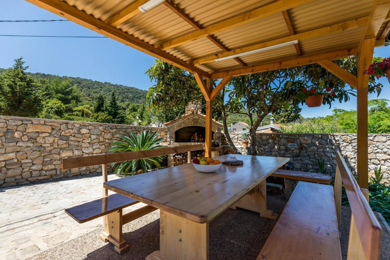 Vacation House Orange Veli Lošinj Exterior foto